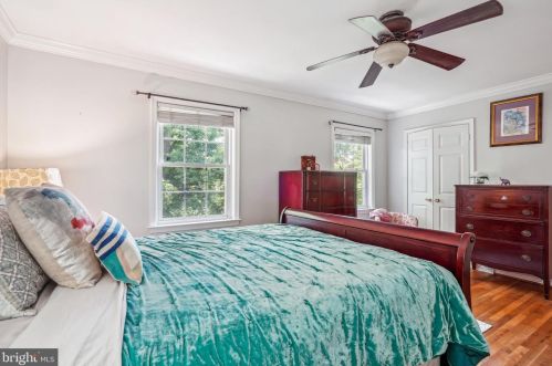 5269 Bradgen Ct, Springfield VA  22151-3524 exterior