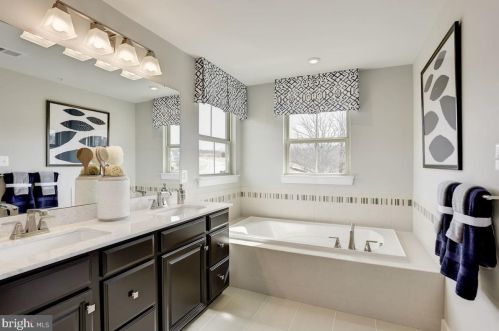 43 Winifred Dr, Hanover PA 17331 exterior