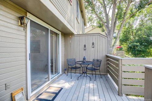 7186 Bentley Cir, Englewood CO 80112-1186 exterior