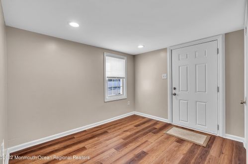 826 Prospect Ave, Tinton Falls NJ  07712-5709 exterior