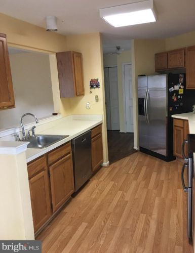 6723 Stonecutter Dr, Springfield, VA 22015-4191