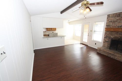 6620 Redbud Dr, Fort Worth TX  76148-1535 exterior