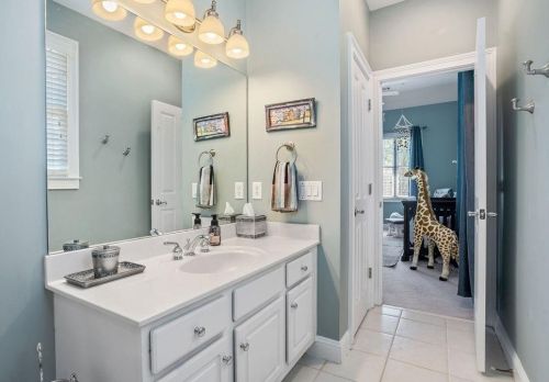 2507 Brookline Cir, Atlanta GA  30319-3690 exterior