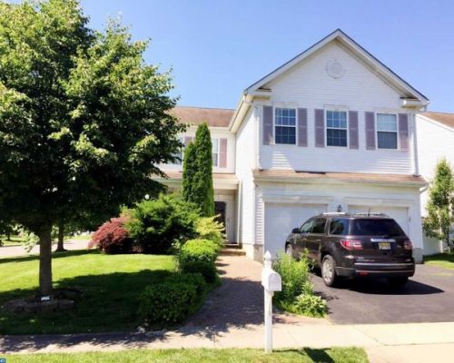 15 Elizabeth Ln, Columbus, NJ 08022-2352