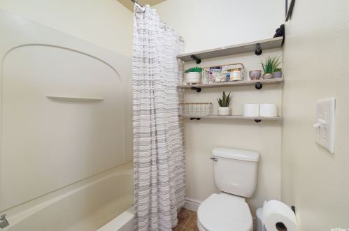 116 Resaca Dr, Sandy UT  84070-2076 exterior