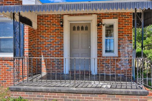 271 Bettis Academy Rd, Graniteville, SC 29829-3108
