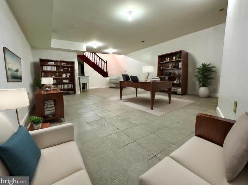 1420 8th St, Philadelphia, PA 19122-3502