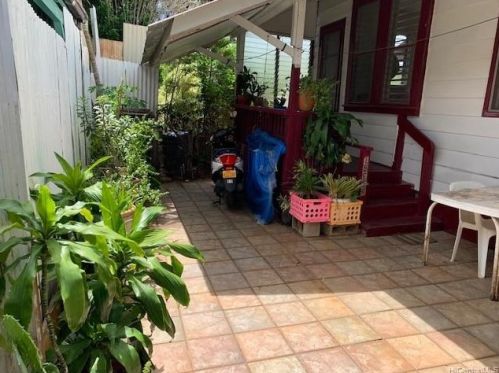 1835 Akina St, Honolulu, HI 96819-4079