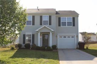 8 Raintree Ct, Greensboro, NC 27407-5588