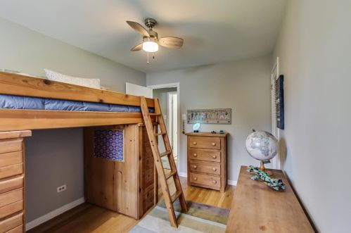 51 Harris Ave, Willowbrook IL  60514-1405 exterior