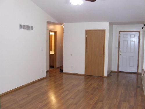 4967 Hurstborough Ct, Hazelwood, MO 63042-1592