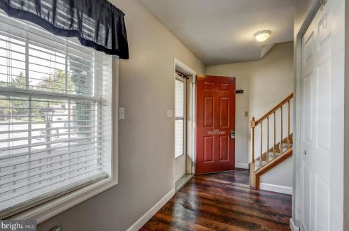 157 Heatherwood Dr, Ephrata PA  17522-2677 exterior