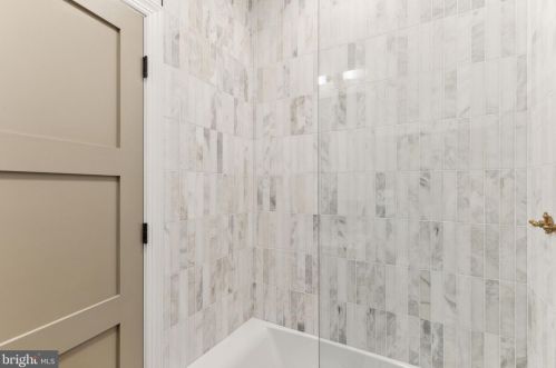 743 22nd St, Philadelphia PA 19130-2604 exterior