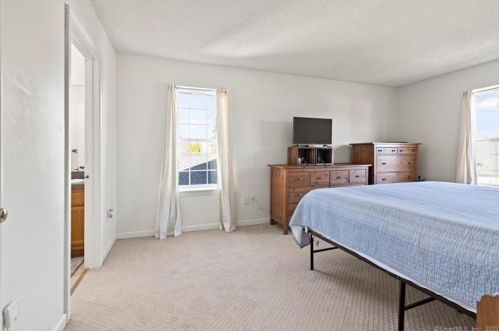 65 Wynd Ter, Middletown CT  06457-8729 exterior