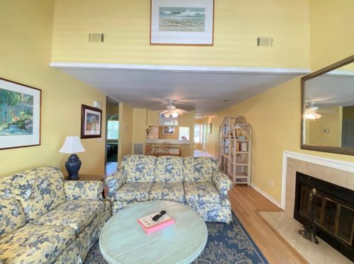 5 Ocean Park Ct, Isle Of Palms SC  29451-2244 exterior