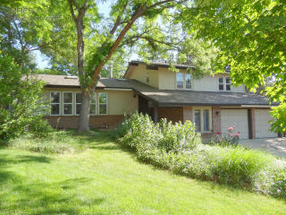2203 Holyoke Dr, Boulder, CO 80305-5625