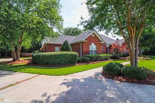 206 Jester Ln, Kathleen, GA 31047-2365
