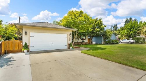 920 Park St, Lodi, CA 95240-5124