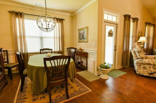 1578 Renaissance Dr, Conyers GA  30012-8024 exterior