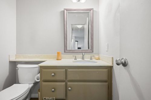 431 Tangelo, Irvine CA  92618-4483 exterior