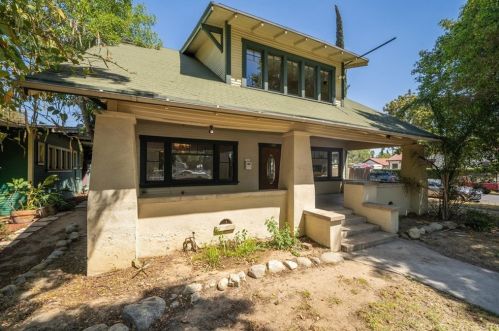 5292 Magnolia Ave, Riverside CA  92506-1248 exterior