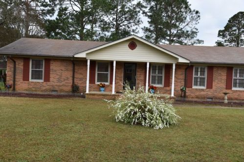 810 Texas Dr, Tifton, GA 31794-4225