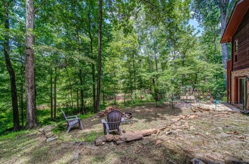 5055 Shore Dr, Conyers GA  30094-4711 exterior