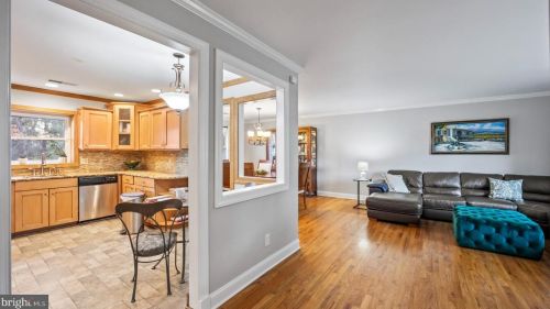 13 Rosalind Dr, Trenton NJ  08648-3245 exterior