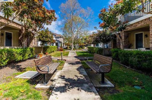 4626 Sandyford Ct, Pleasanton, CA 94568-7839