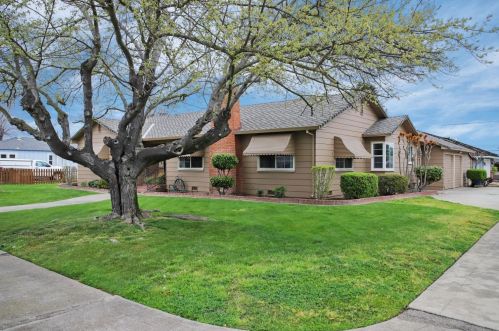 701 Palm Ave, Lodi, CA 95240-0921