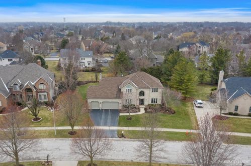 1623 Dublin Dr, Naperville, IL 60564-6139