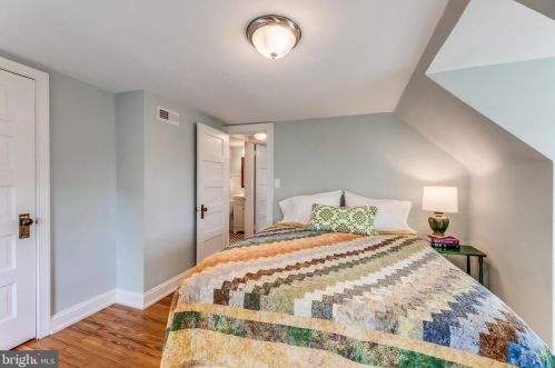 2009 Grace Church Rd, Silver Spring MD 20910-2116 exterior