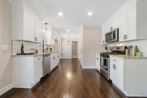 3740 High Pt Ln, Atlanta GA  30331-7906 exterior
