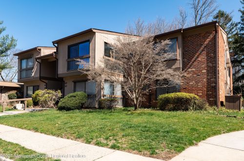 62 Manchester Ct, Tinton Falls NJ  07701-5496 exterior