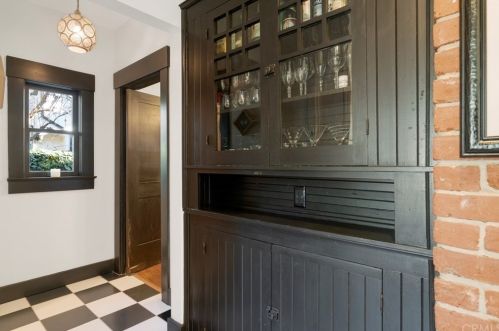 4465 5th St, Riverside CA  92507-4110 exterior