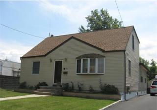 194 Midfield Rd, Colonia, NJ 07067-3636