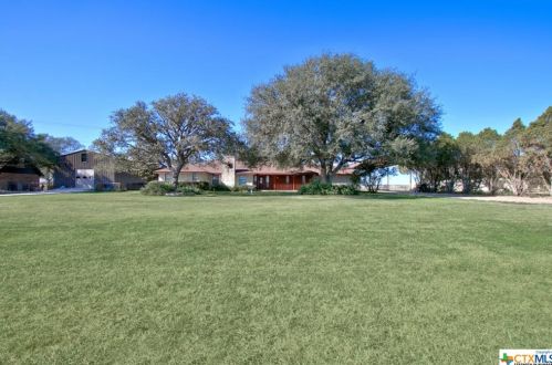 4959 Beck Rd, San Antonio, TX 78263-2209