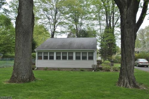 77 Mount Olive Rd, Mount Olive, NJ 07828-3453