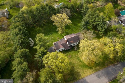 5 Skyfield Dr, Princeton NJ 08540-7403 exterior