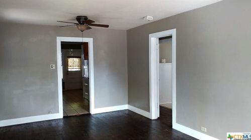 624 Baker, Seguin TX  78155-6002 exterior