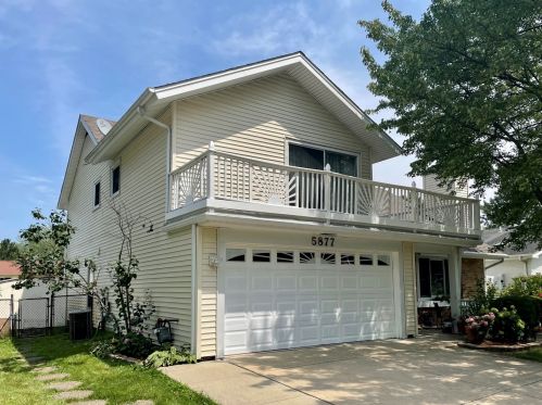 5877 Andover Dr, Hanover Park, IL 60133-5240