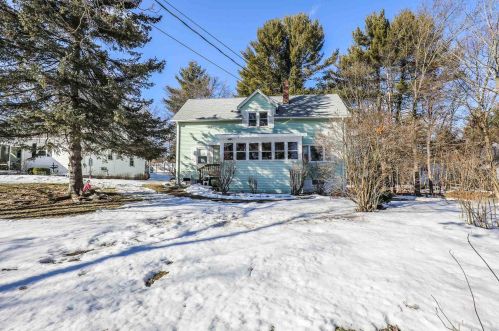 11 Charlotte Ave, Nashua, NH 03064-1550