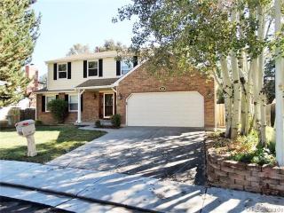 18206 Nassau Dr, Aurora, CO 80013-3346