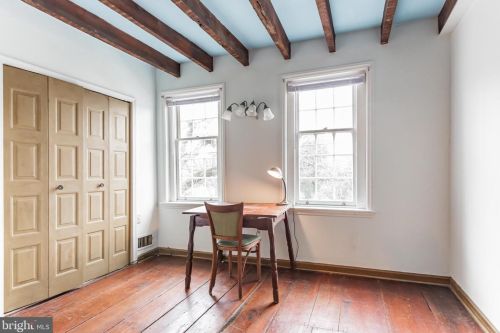 806 Front St, Philadelphia PA 19106-3019 exterior