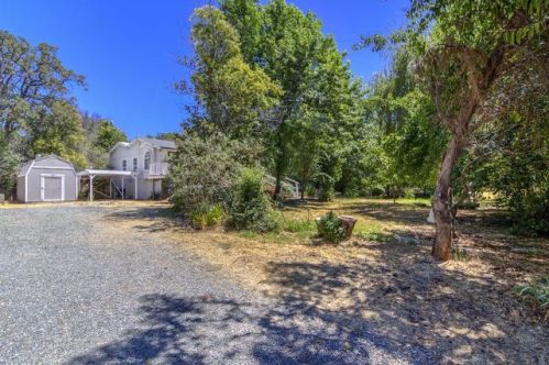 2901 Vista Roble Dr, Auburn, CA 95603-7931