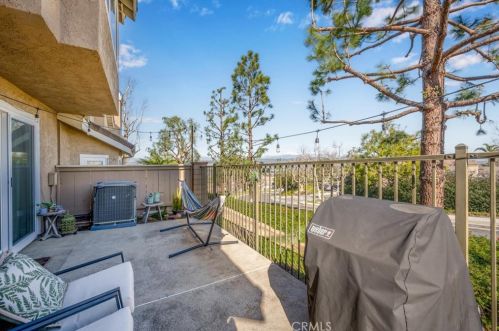 889 Sapphire Ln, Anaheim CA  92807-4864 exterior