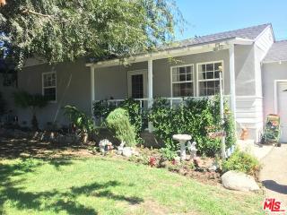 2312 Reese Pl, Burbank, CA 91504-2213