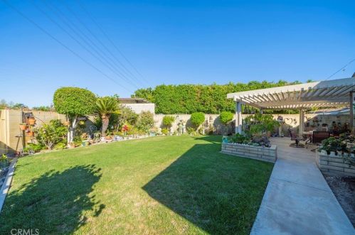 1640 Carnelian St, Anaheim CA  92802-2416 exterior