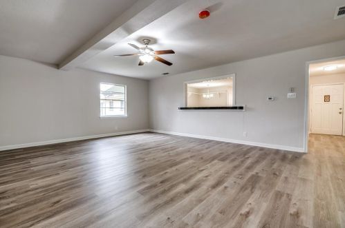 1612 Warren Ln, Fort Worth, TX 76112-3430