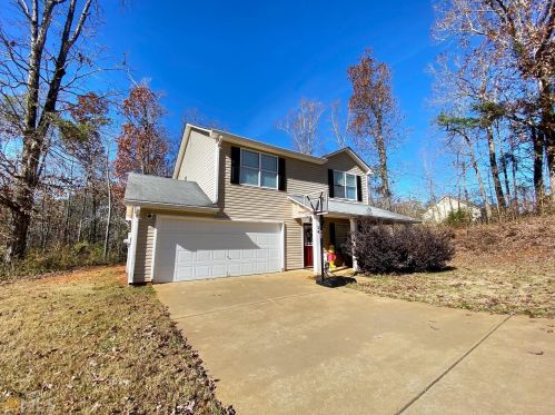 34 Savannah Place Dr, Lagrange, GA 30240-9562